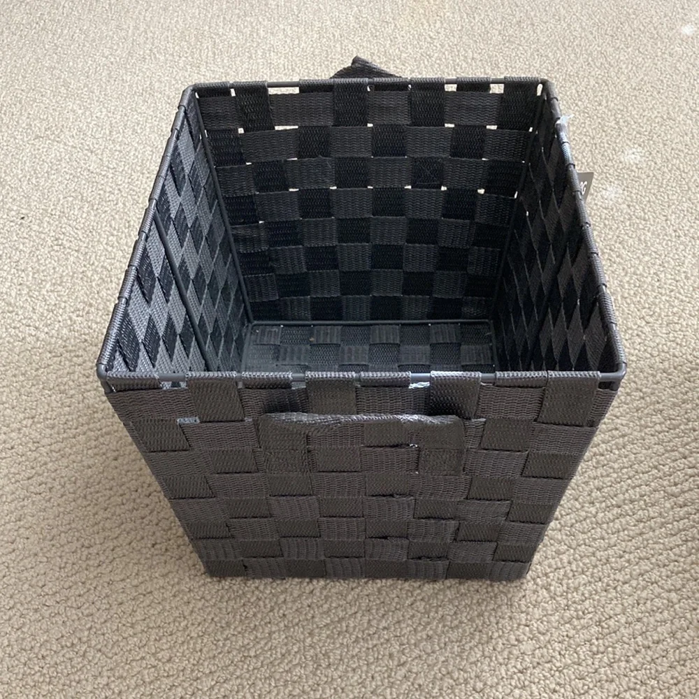 Small Storage Tote Basket Steel Frame Wire Woven Fabric Grey 10” x 12” x 8” NWT